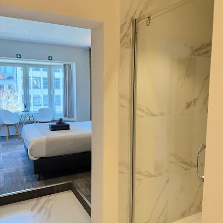 Vernieuwde In Het Centrum Apartment *